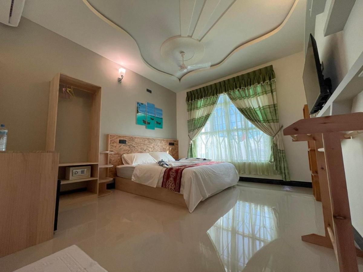 Ocean Waves Inn Gaafaru Ngoại thất bức ảnh