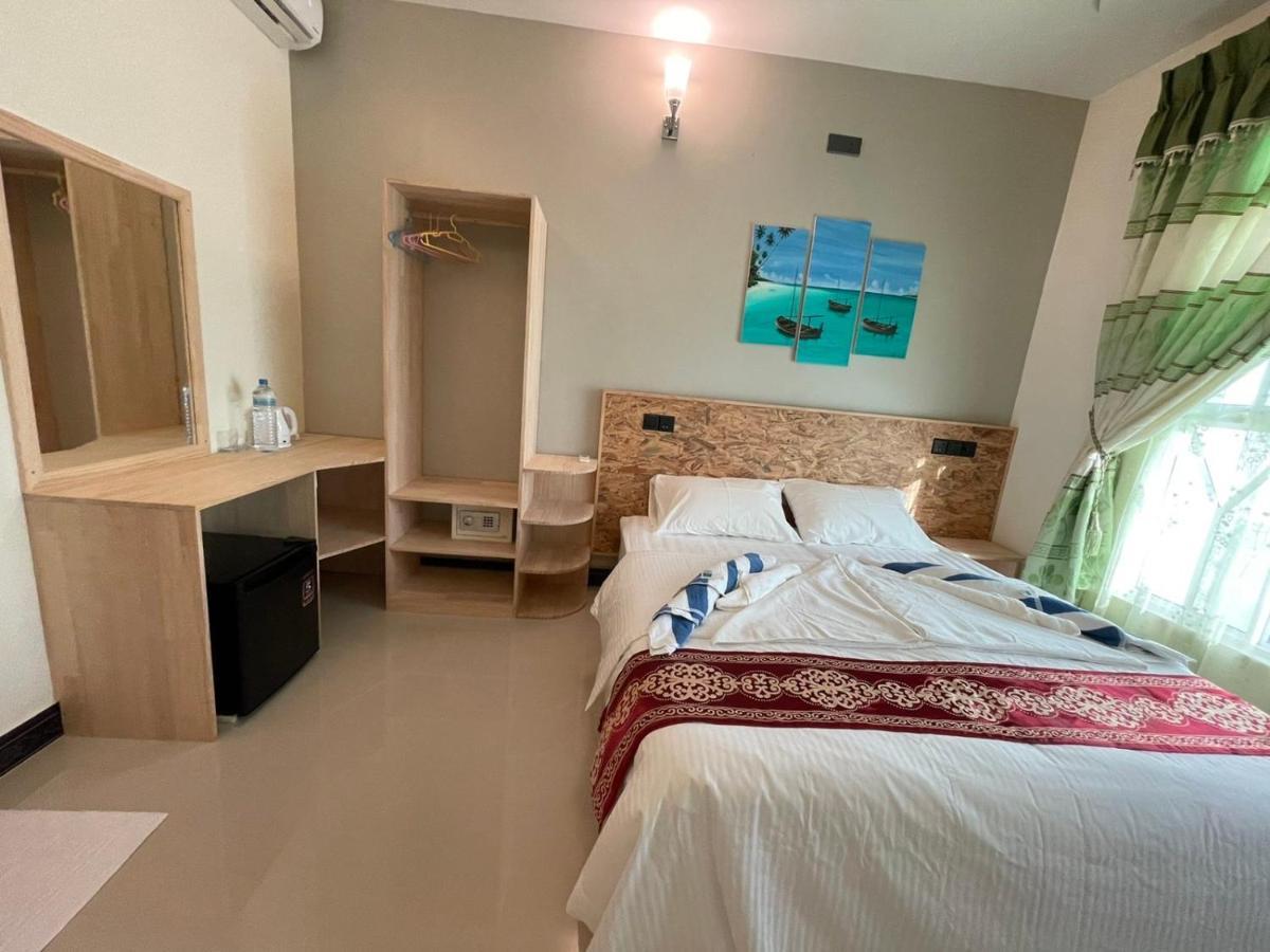 Ocean Waves Inn Gaafaru Ngoại thất bức ảnh