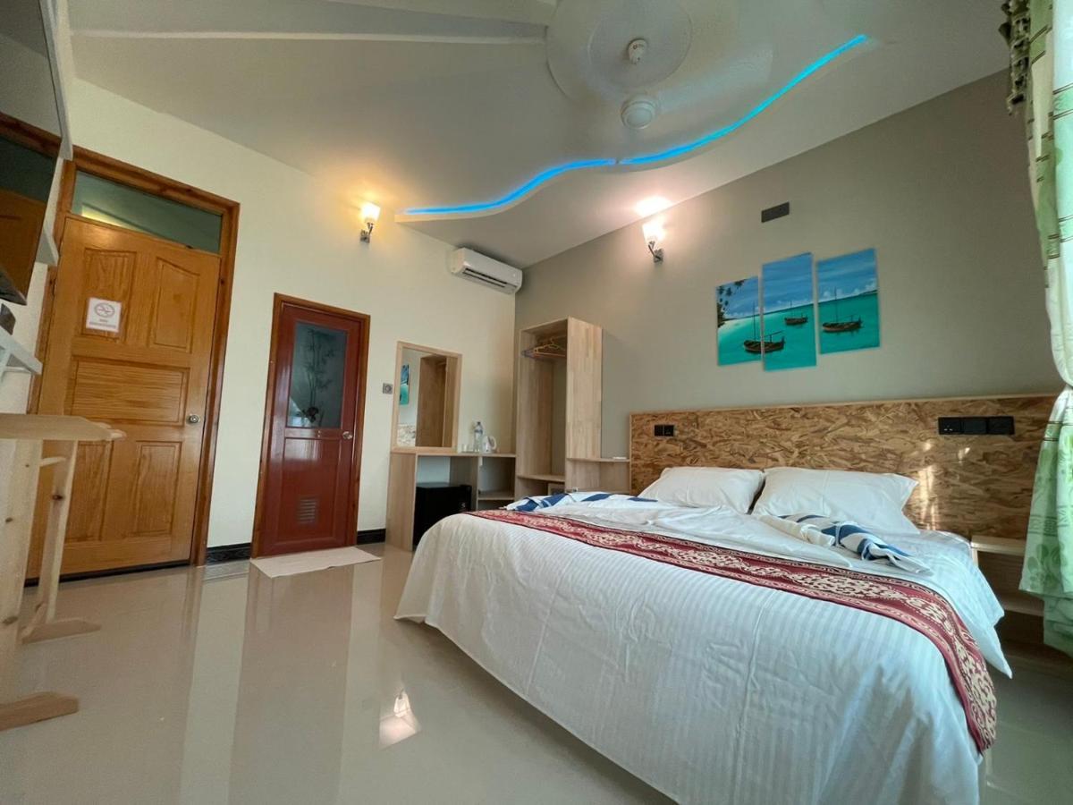 Ocean Waves Inn Gaafaru Ngoại thất bức ảnh