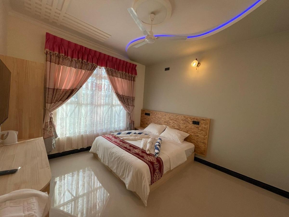 Ocean Waves Inn Gaafaru Ngoại thất bức ảnh