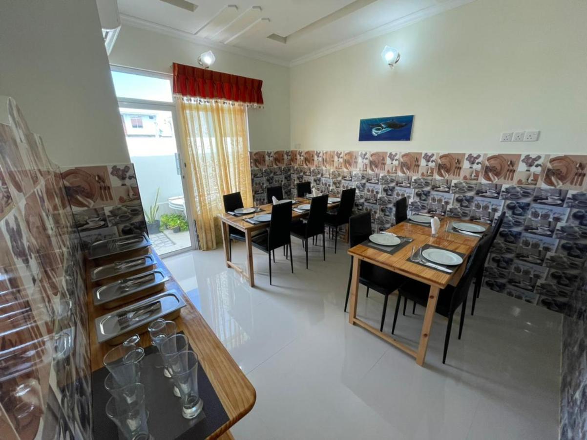 Ocean Waves Inn Gaafaru Ngoại thất bức ảnh